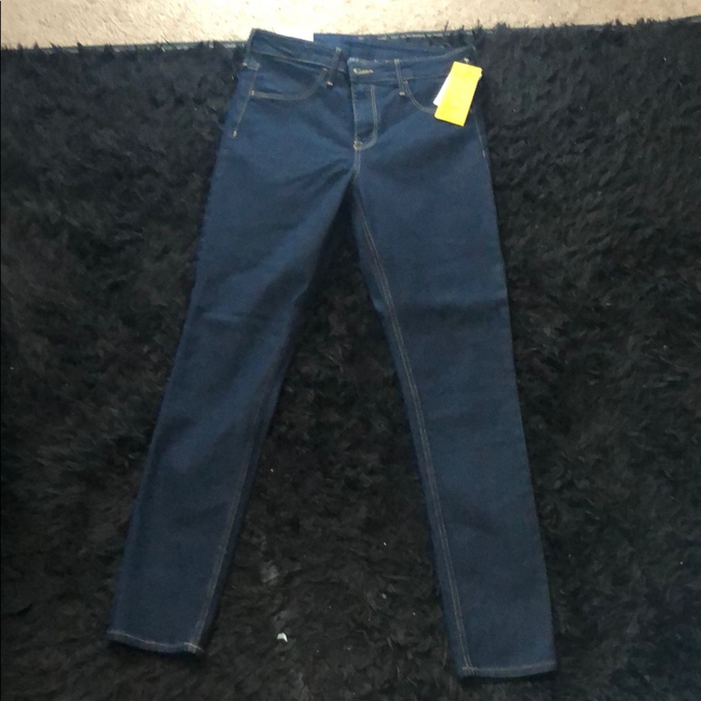 Never worn